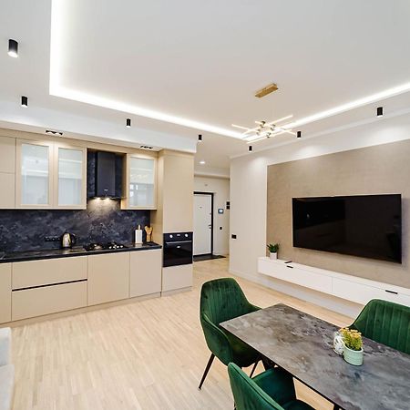 Luxury Oasis Flat Apartment Chisinau Exterior photo